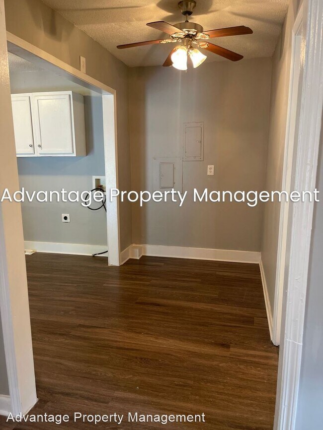 Building Photo - 4 br, 2 bath House - 3186 S. Edgeware Rd.