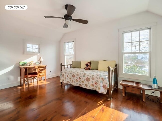 Building Photo - 24 Dale St