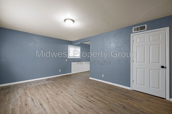 Foto del edificio - 1432 E Pitman Ave