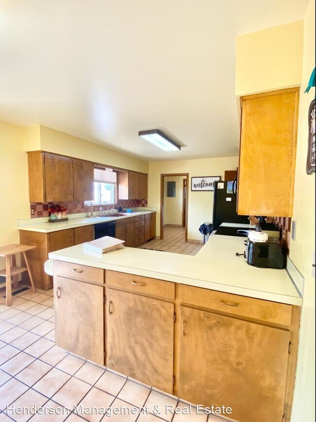 Building Photo - 3 br, 3 bath House - 2816 W 13th St
