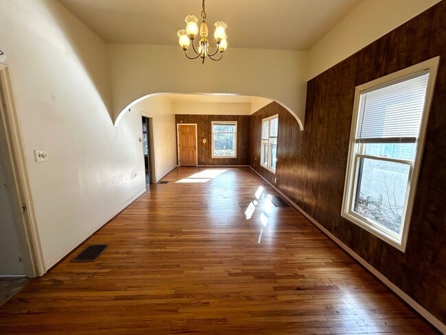 Building Photo - 4053 SE Boise St