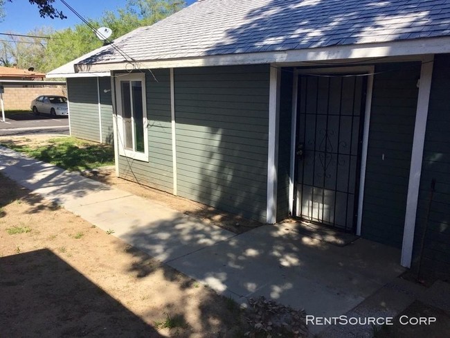 Building Photo - 1 bedroom in Lancaster CA 93534