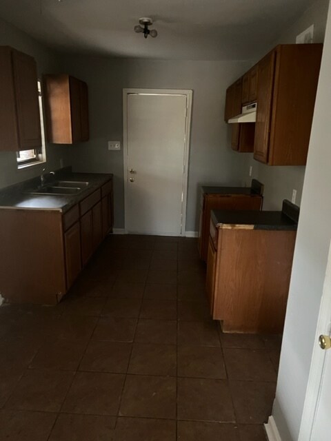 Building Photo - 3435 Obion St