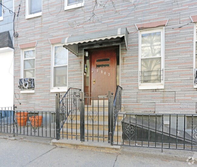 Building Photo - 6803 Forest Ave