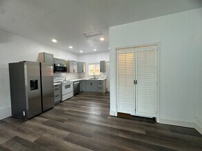 Building Photo - 1544 Maryland Ave