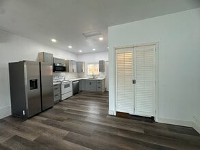 Building Photo - 1544 Maryland Ave