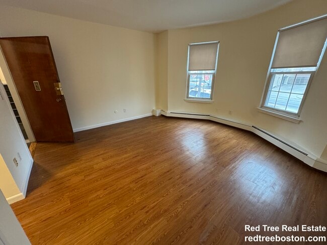 Foto del edificio - 74 S Huntington Ave