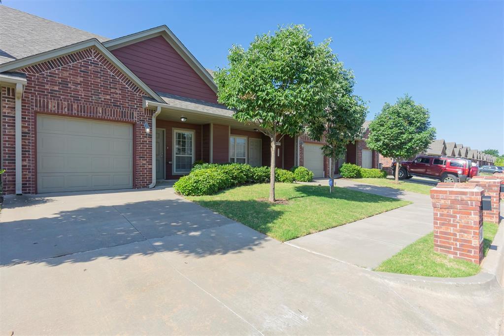 Foto principal - 906 SW 92nd St