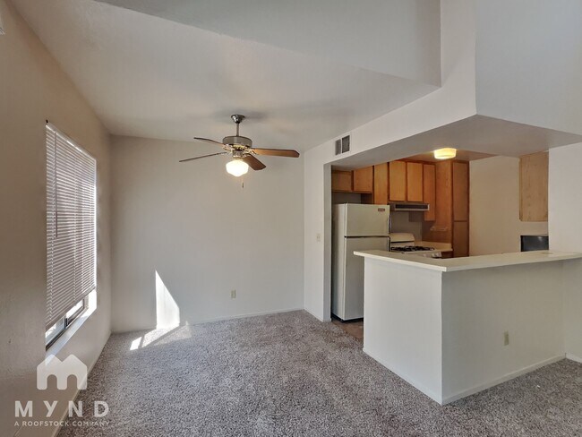 Foto del edificio - 2624 Sunny Slope Dr