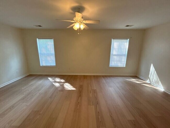 Building Photo - 121 Angel Garden Way