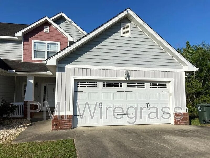 229 Charleston Dr, Enterprise, AL 36330 Townhome Rentals in