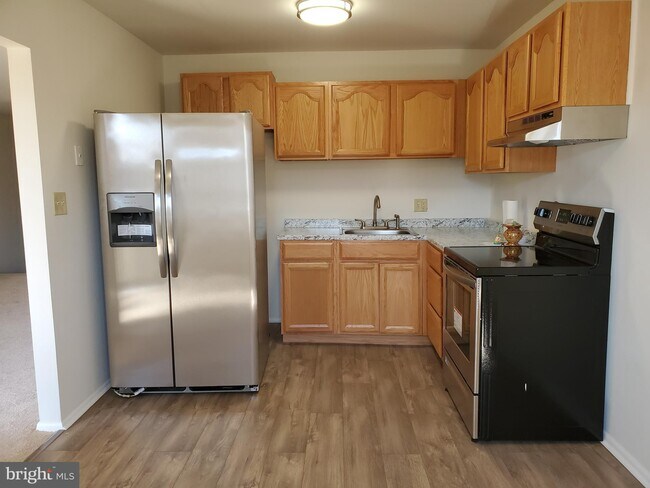 Building Photo - 1132 Kaye Ct