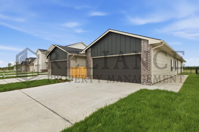 Building Photo - 157 N Gowen St