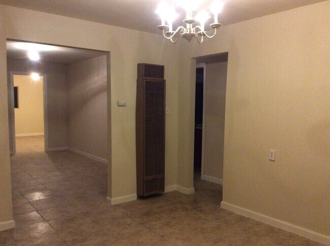 Foto del edificio - 6615 Callander Ave