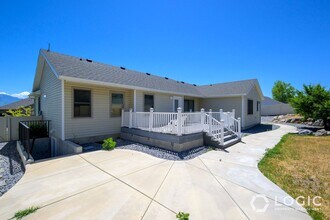 Building Photo - 3987 Lake Mountain Dr