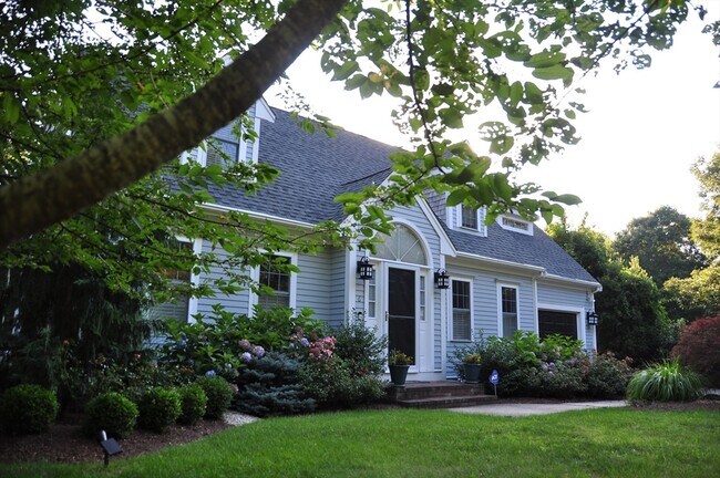 Foto del edificio - 6 Country Club Ln