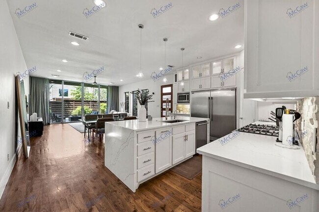 Foto del edificio - 1831 Euclid Ave