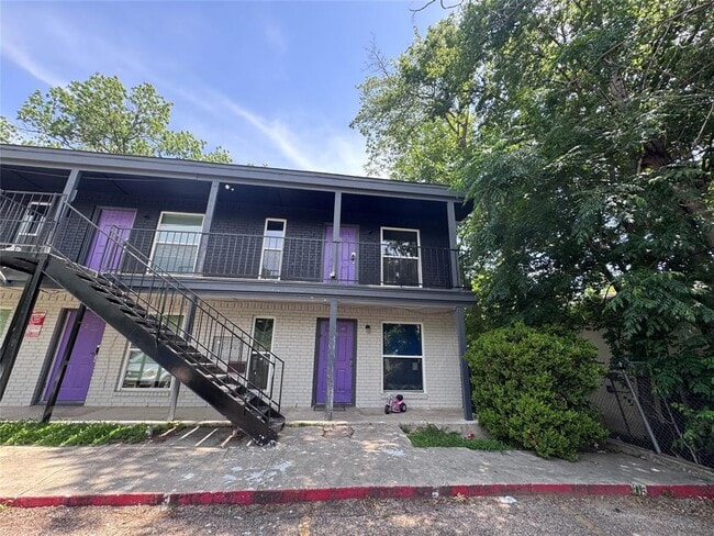 Foto del edificio - 309 E Dean Ave