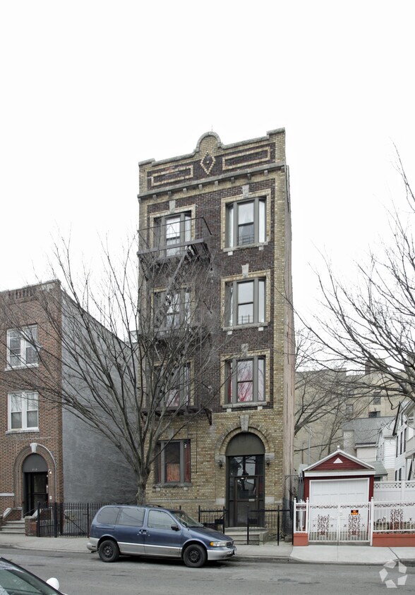 Primary Photo - 4310 Richardson Ave