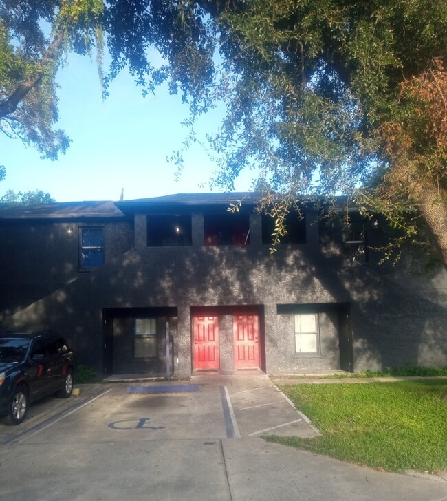 Building Photo - 2402 E Dr Martin Luther King Jr Blvd