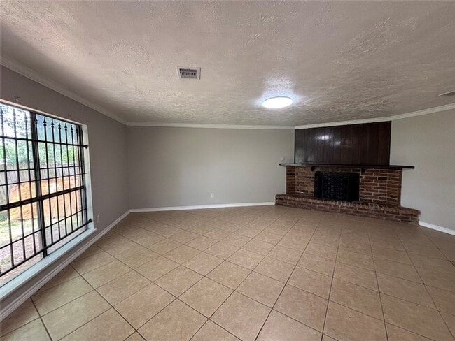 Photo - 16114 Lazy Ridge Rd House