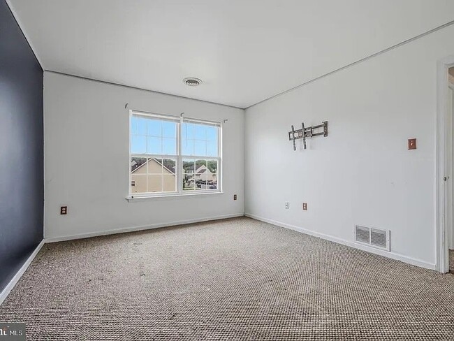 Building Photo - 322 W Wind Dr