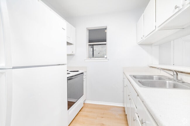 2BR, 1BA - 600SF - Kitchen - Mayfield Apartments