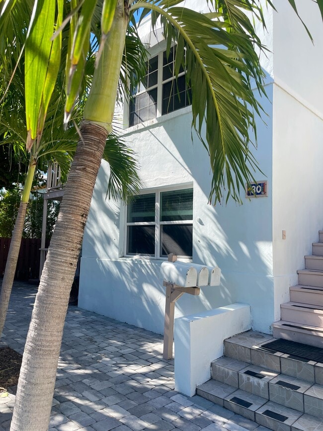 Building Photo - 80 Salina Ave