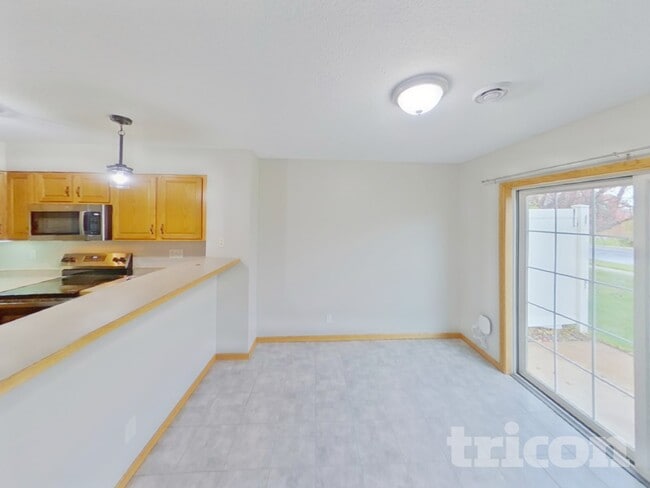 Building Photo - 13758 Flay Ave N