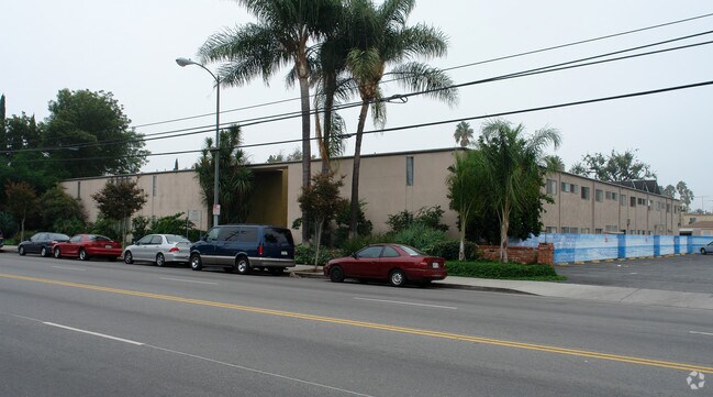 Foto del edificio - LOVELY 1BED Near Valley College! -- GREAT ...