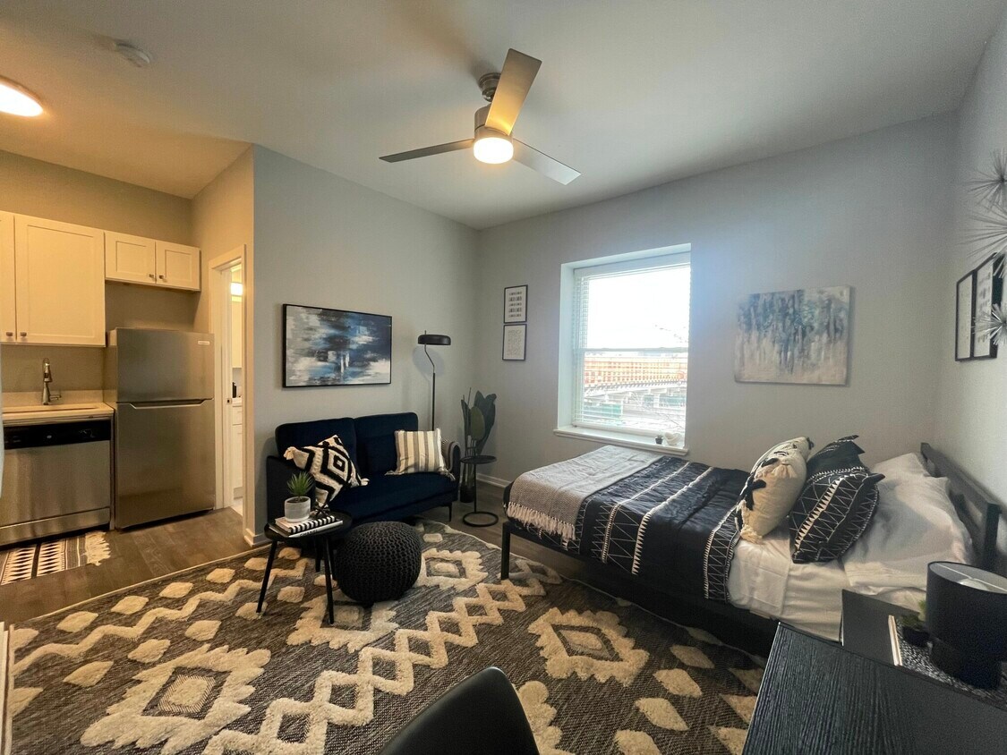 Foto principal - 5246 N Winthrop Ave
