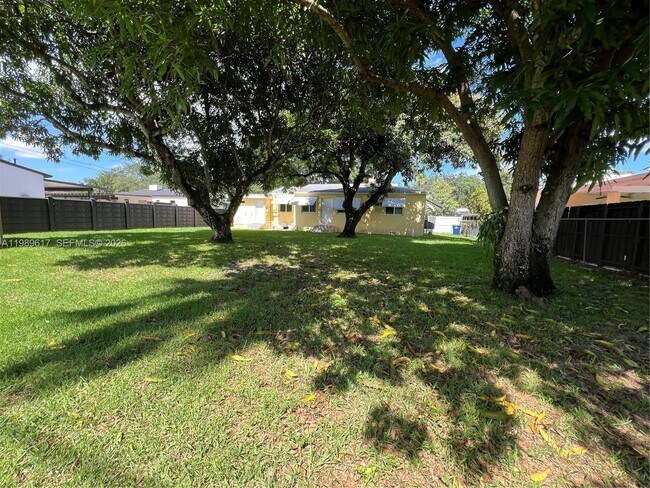 Foto del edificio - 432 Palmetto Dr