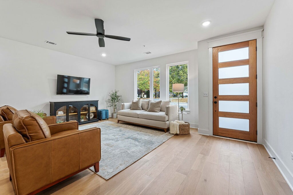 Foto principal - Townhomes at Scottsdale
