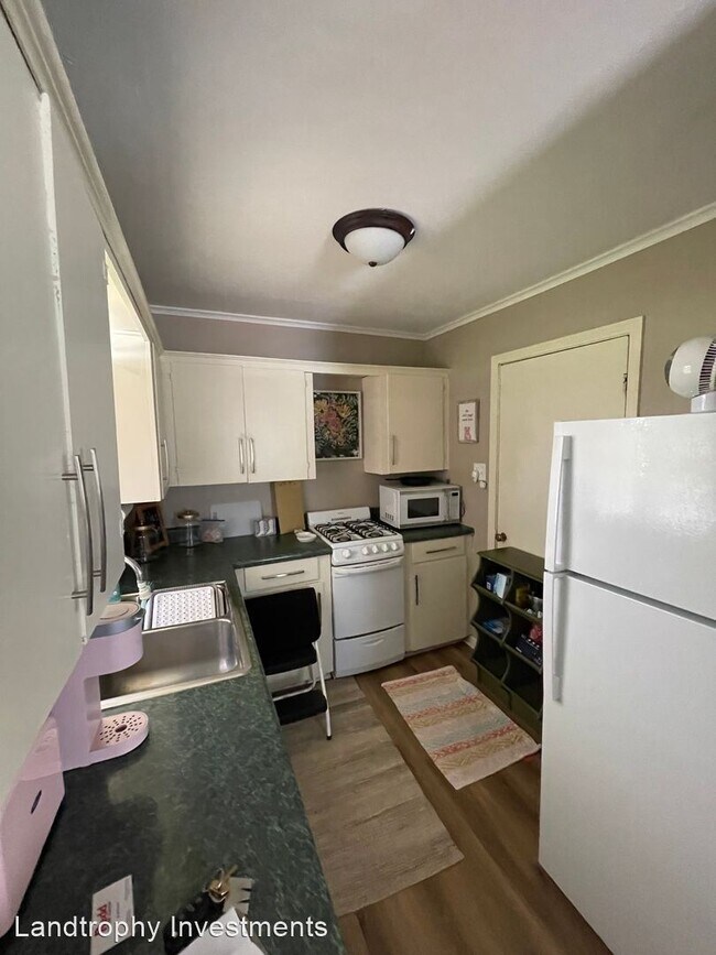Building Photo - 1 br, 1 bath House - 713 W Georgia Ave