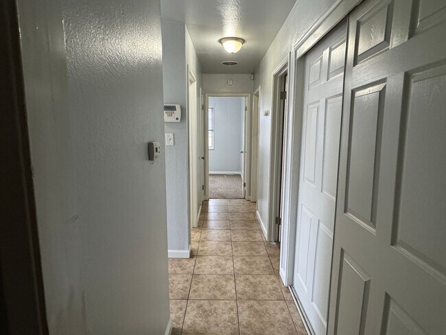 Foto del edificio - 714 E Longview Ave