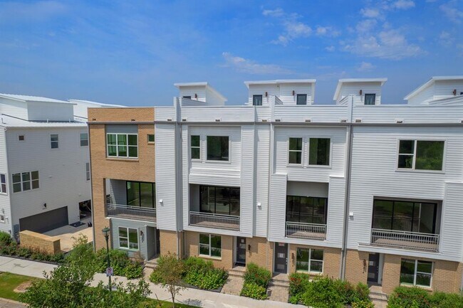 Foto del edificio - 3810 Berkman Dr