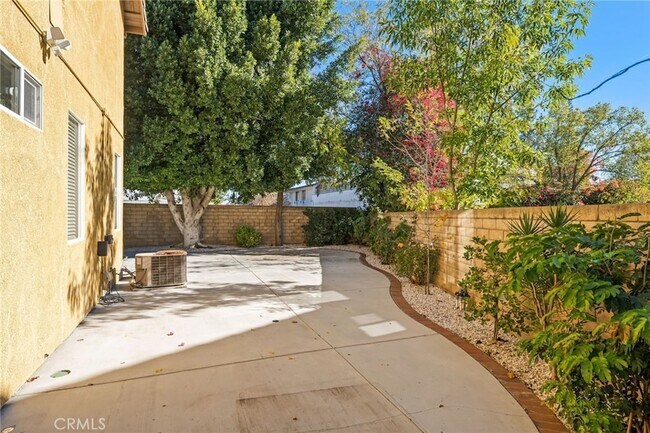 Foto del edificio - 7036 Sausalito Ave