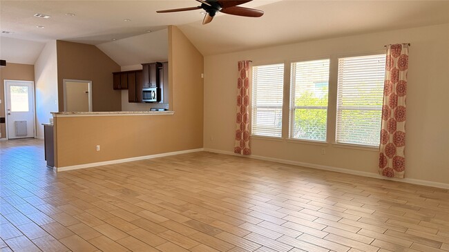 Foto del edificio - 6723 Barrington Crk Trce