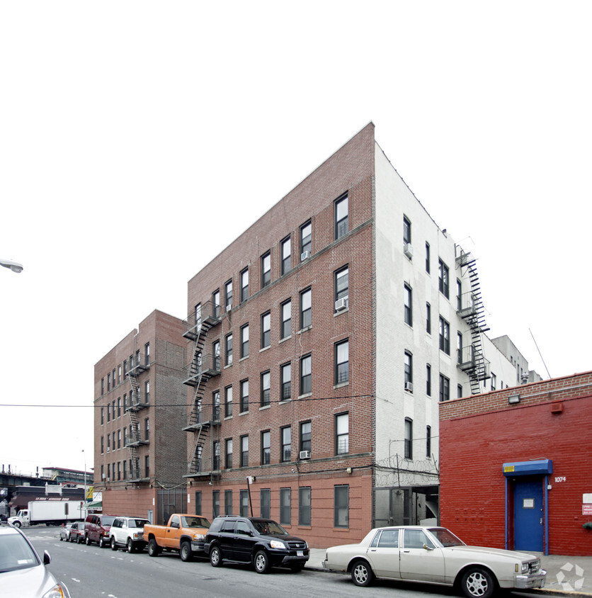 Foto del edificio - 1283 Westchester Ave