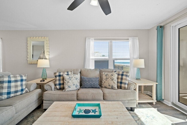 Building Photo - 670 Nautilus Ct
