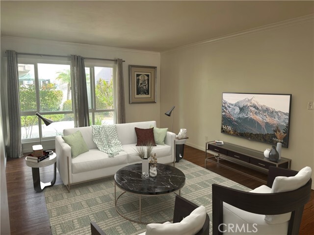 Foto del edificio - 3210 Merrill Dr