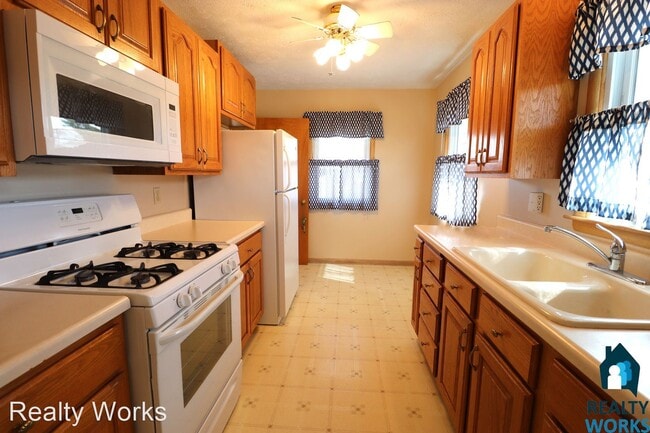 Building Photo - 2 br, 1 bath House - 6712 Cleveland Ave.