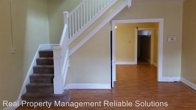 Foto del edificio - 2536 Arunah Ave