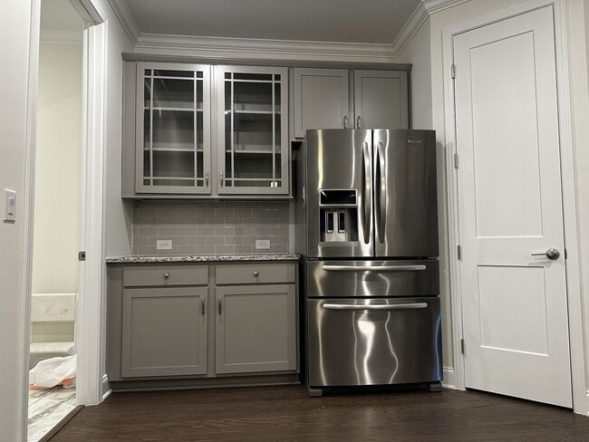 Building Photo - 3 Bedroom Townhome in Franklin