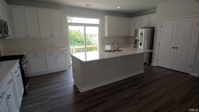 Foto del edificio - 2943 Sunflower Rd
