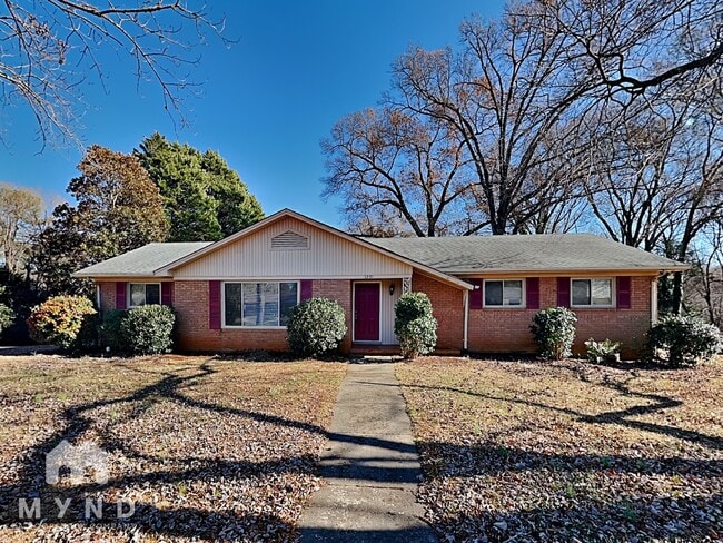 Building Photo - 1201 Manchester Ln