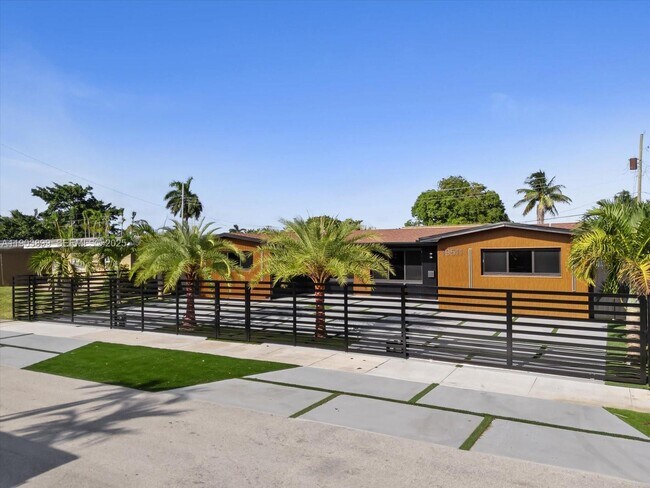 Foto del edificio - 19511 NE 18th Pl