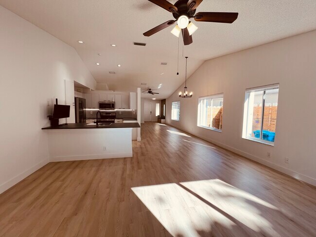 Foto del edificio - 1611 Palermo Dr