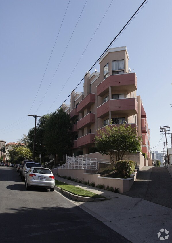 1242 Mcclellan Dr, Los Angeles, CA 90025 Apartments in Los Angeles, CA