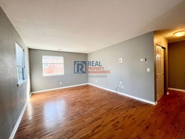 Foto del edificio - 1461 Holly St